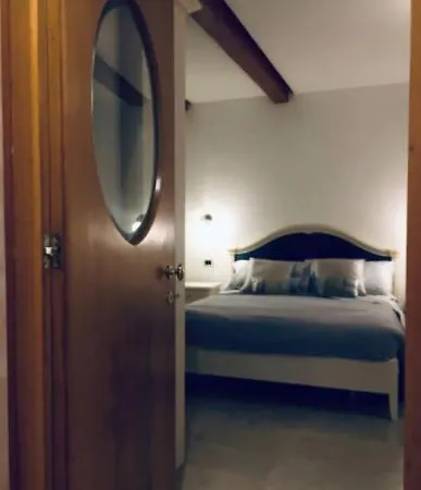 Paris Luxe Apartment *